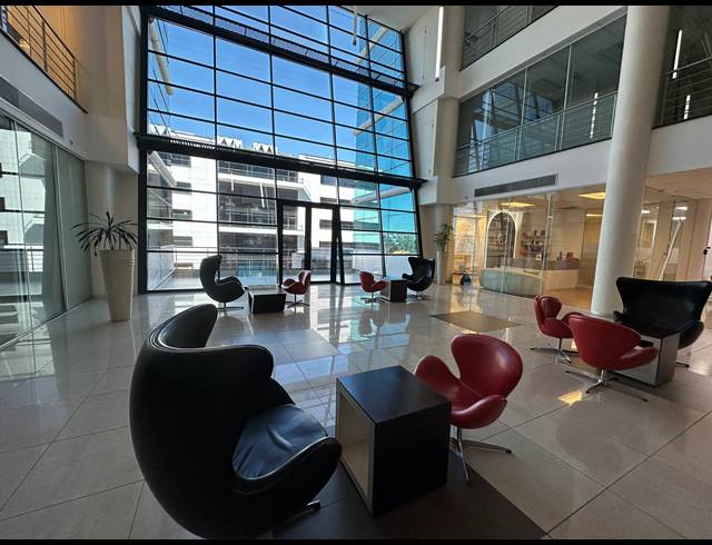 222M² OFFICE TO LET IN SANDTON CENTRAL